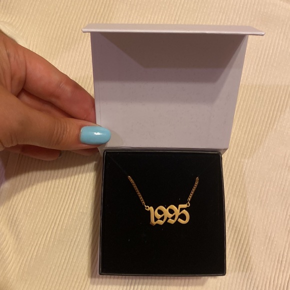 Vibeszn - Picture 1 of 5